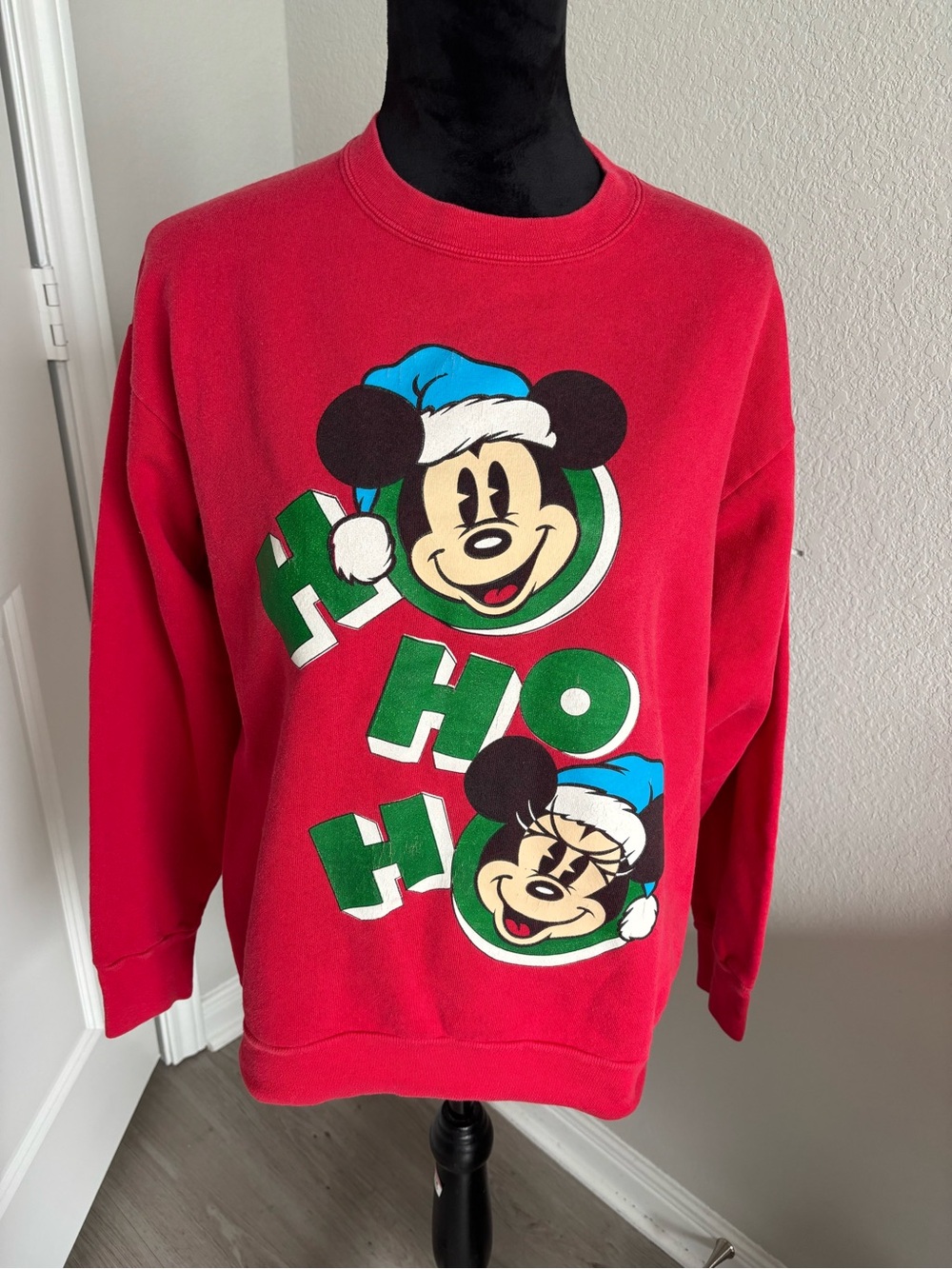 Vintage Mickey & Co. Walt Disney Christmas Ho Ho Ho Sweatshurt